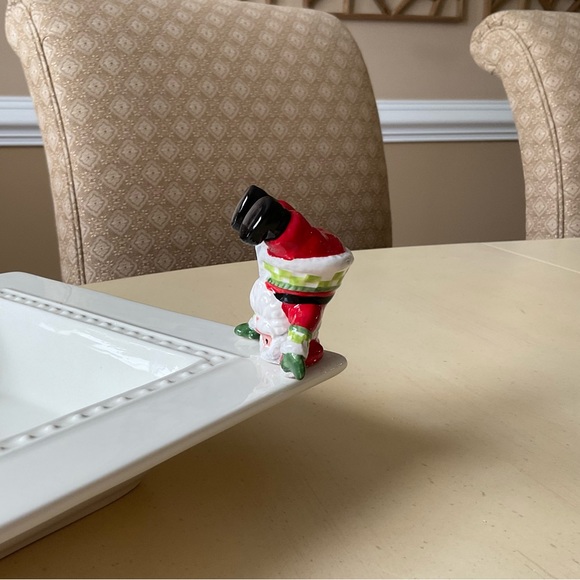 Christmas Santa With Gifts Platter Decoration- Upside Down 🎁 - Picture 2 of 6